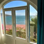 Urga Butik & Restaurant *