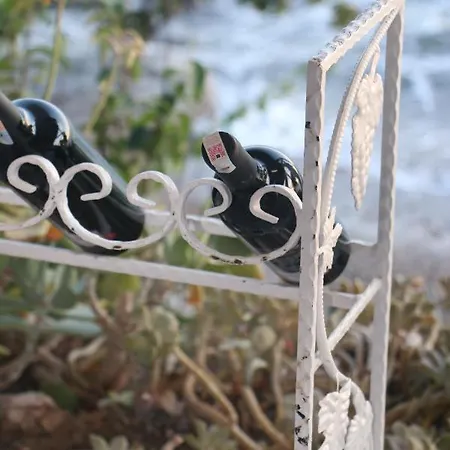 מלון Urga Butik & Restaurant *