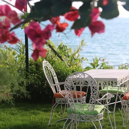 Urga Butik & Restaurant Ξενοδοχείο Gulluk
