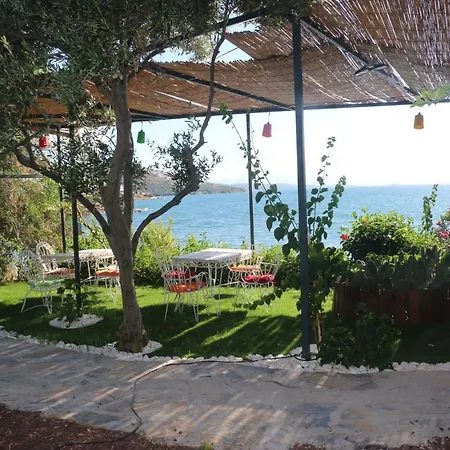 Urga Butik & Restaurant