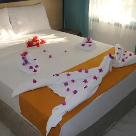 Urga Butik & Restaurant Hotel *