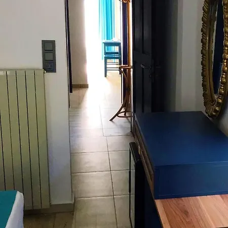 מלון Urga Butik & Restaurant