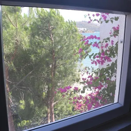 Urga Butik & Restaurant Gulluk