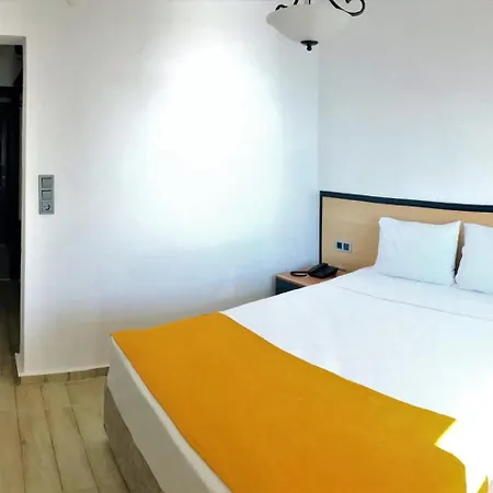 מלון Urga Butik & Restaurant Gulluk