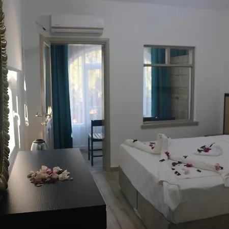 Urga Butik & Restaurant * Gulluk