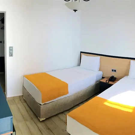 Urga Butik & Restaurant * Gulluk