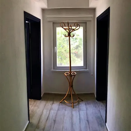 Urga Butik & Restaurant מלון *