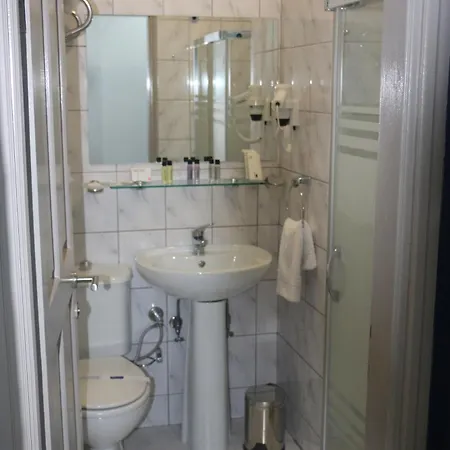 Urga Butik & Restaurant * Gulluk