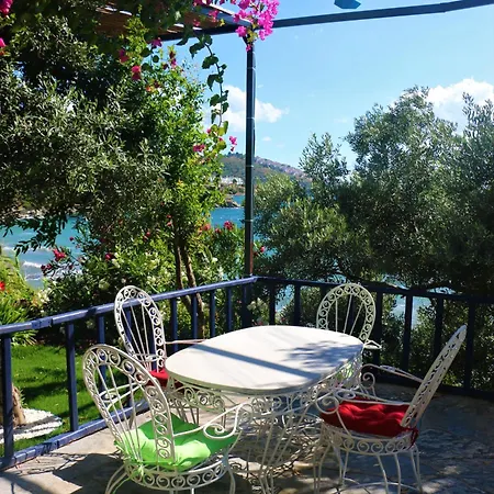 Urga Butik & Restaurant Ξενοδοχείο